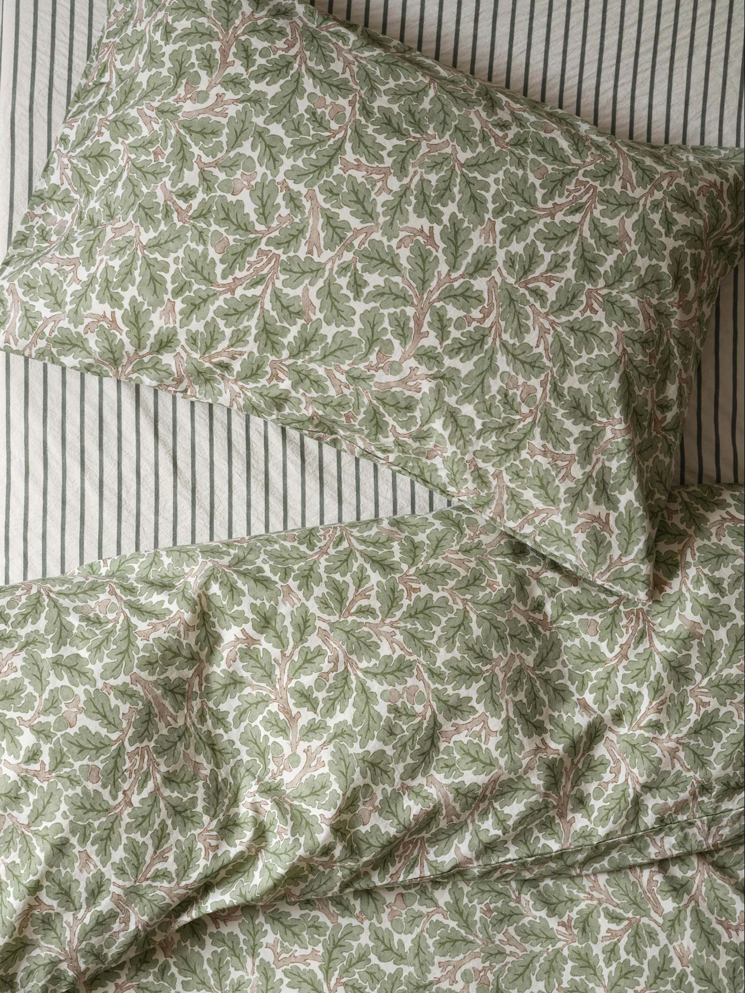 Leafy Arbour Oak Kids Cotton Bedding Set - Image 2