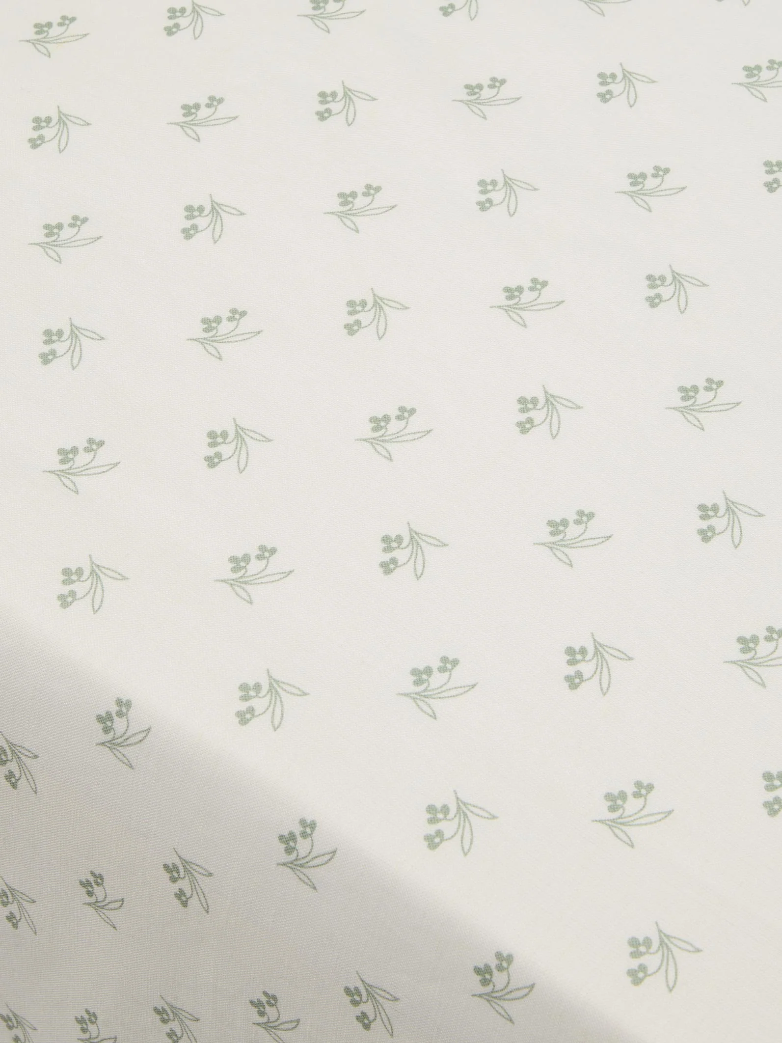 Mellow Green Martha Floral Frill Linen Blend Tablecloth - Image 3