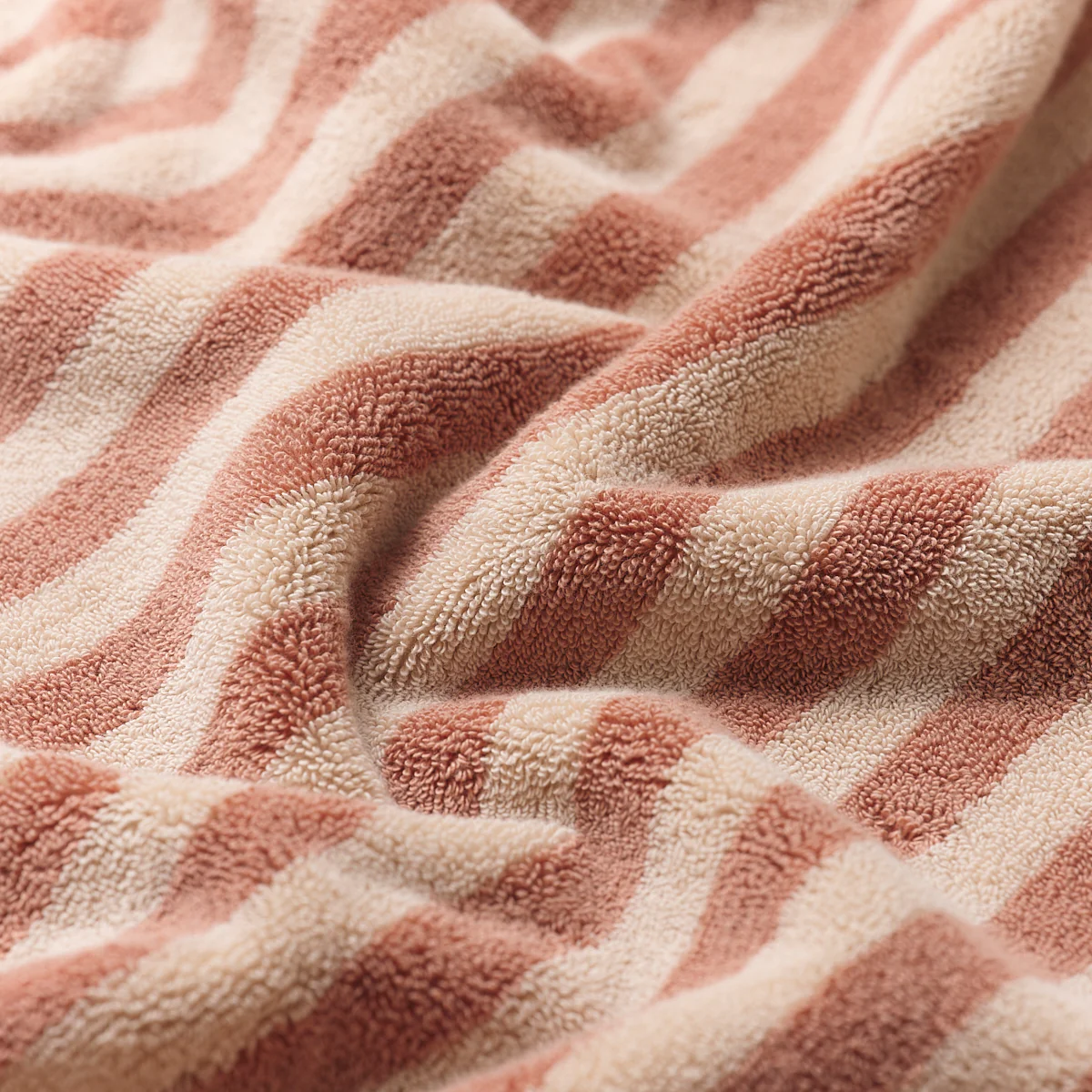 Sand Shell Pembroke Stripe Cotton Bath Mat - Image 2