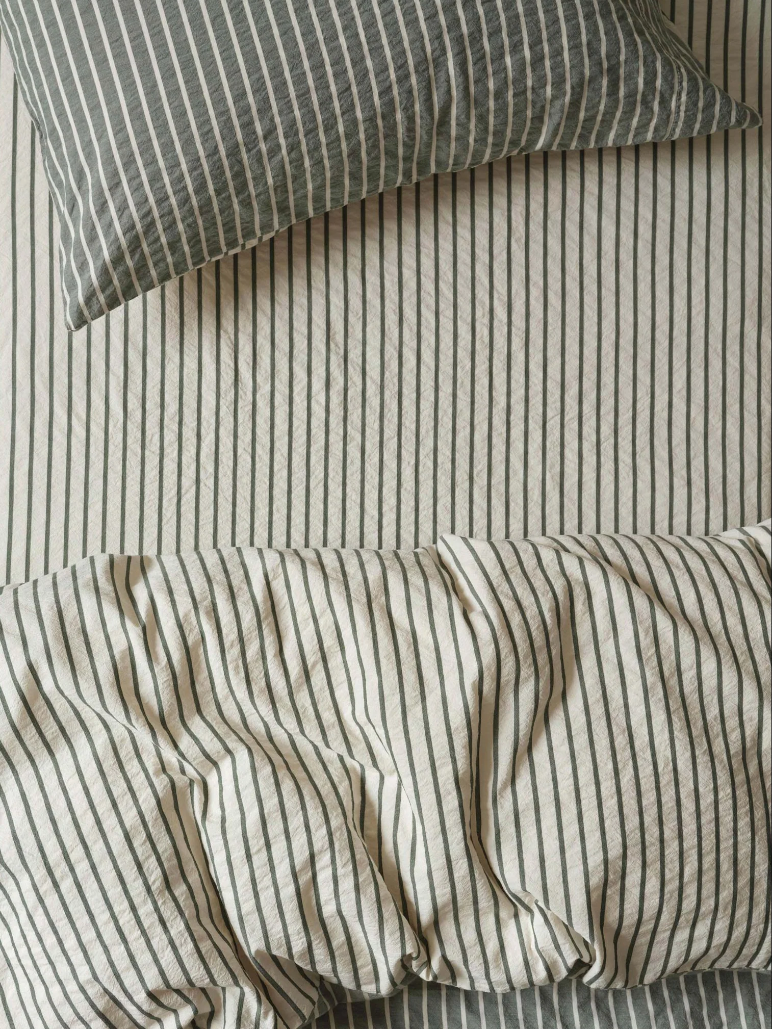 Spruce Green Texture Stripe Cotton Kids Fitted Sheet - Image 2